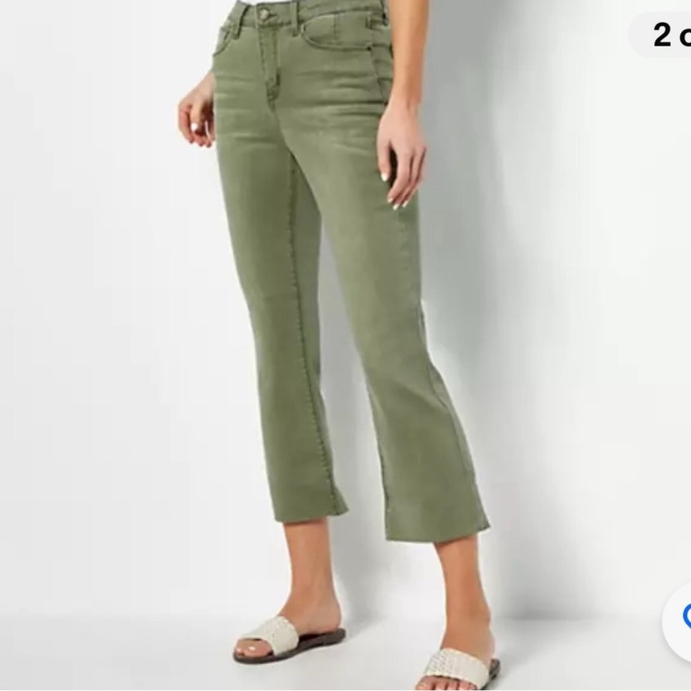 NWT Laurie Felt Women’s Dyed Denim Crop Flare Fray Hem Jeans Size 4